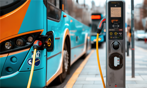 Kako se baterije električnih kamiona i autobusa pune i održavaju
